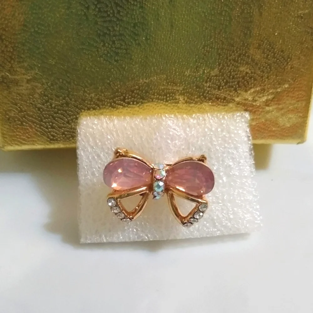 Lot of 2: Gold Bows Pin & Necklace